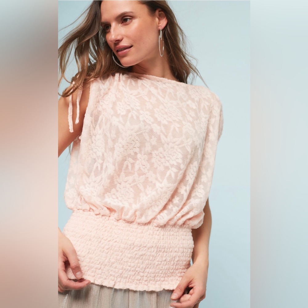 Lace sleeveless blouse XS
